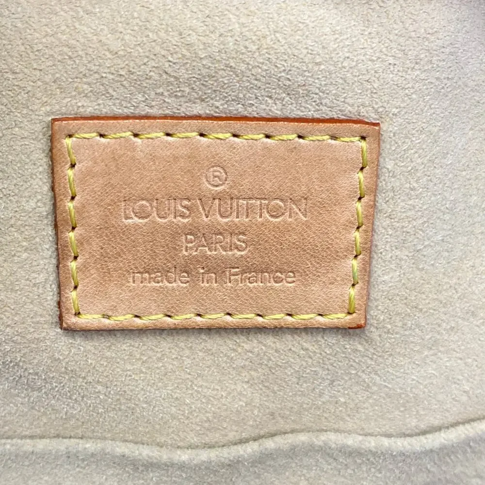 Louis Vuitton Manhattan PM Monogram Handbag M40026